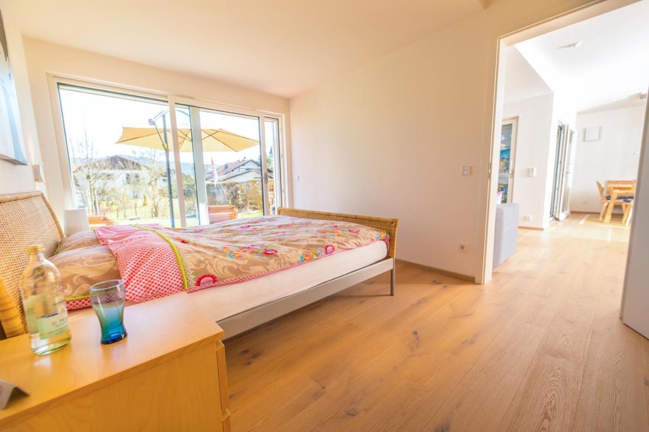 Helle Mit Bergblick & Eigener Terrasse Apartment